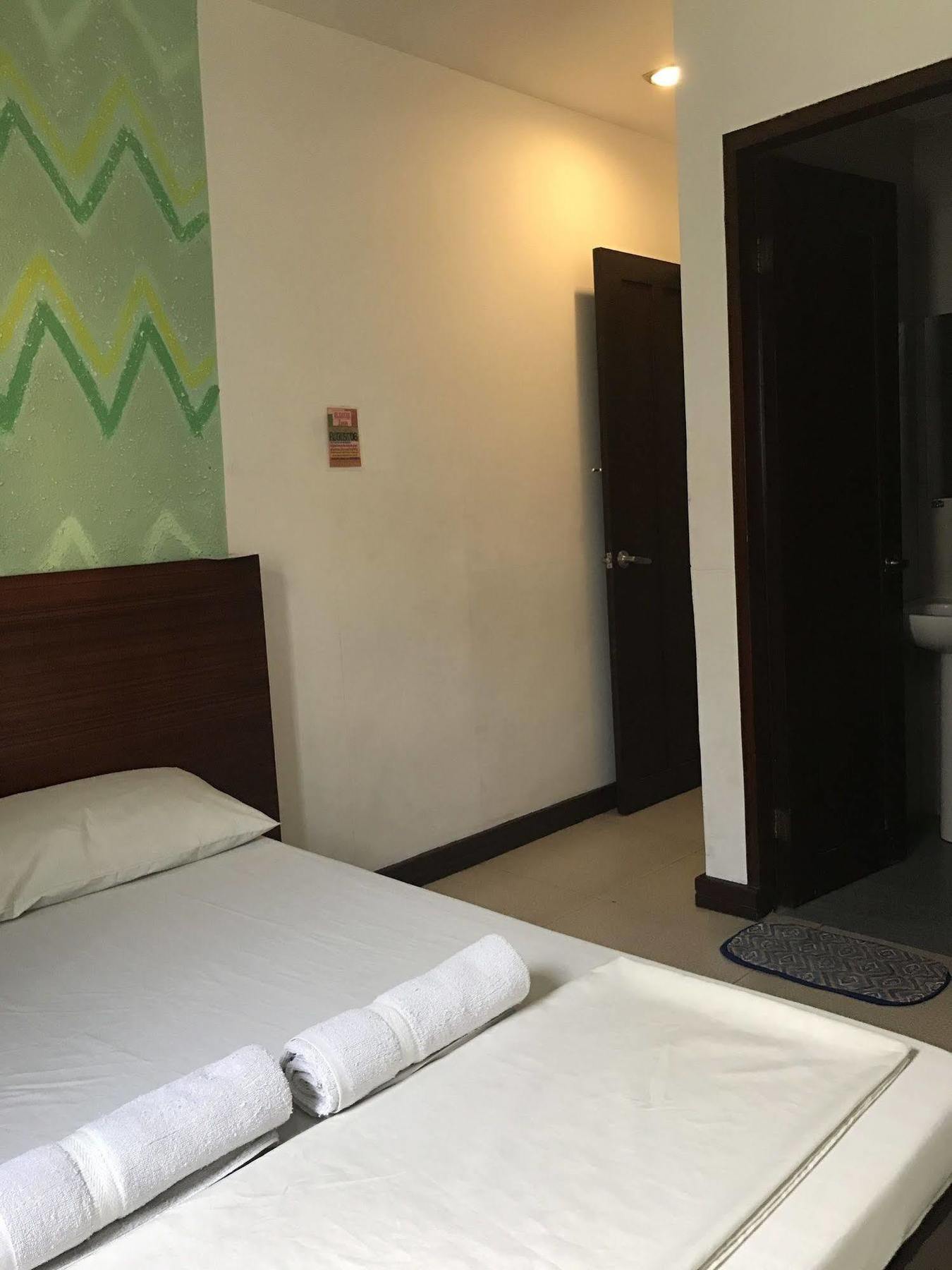 Ziur Inn Laoag Exterior foto